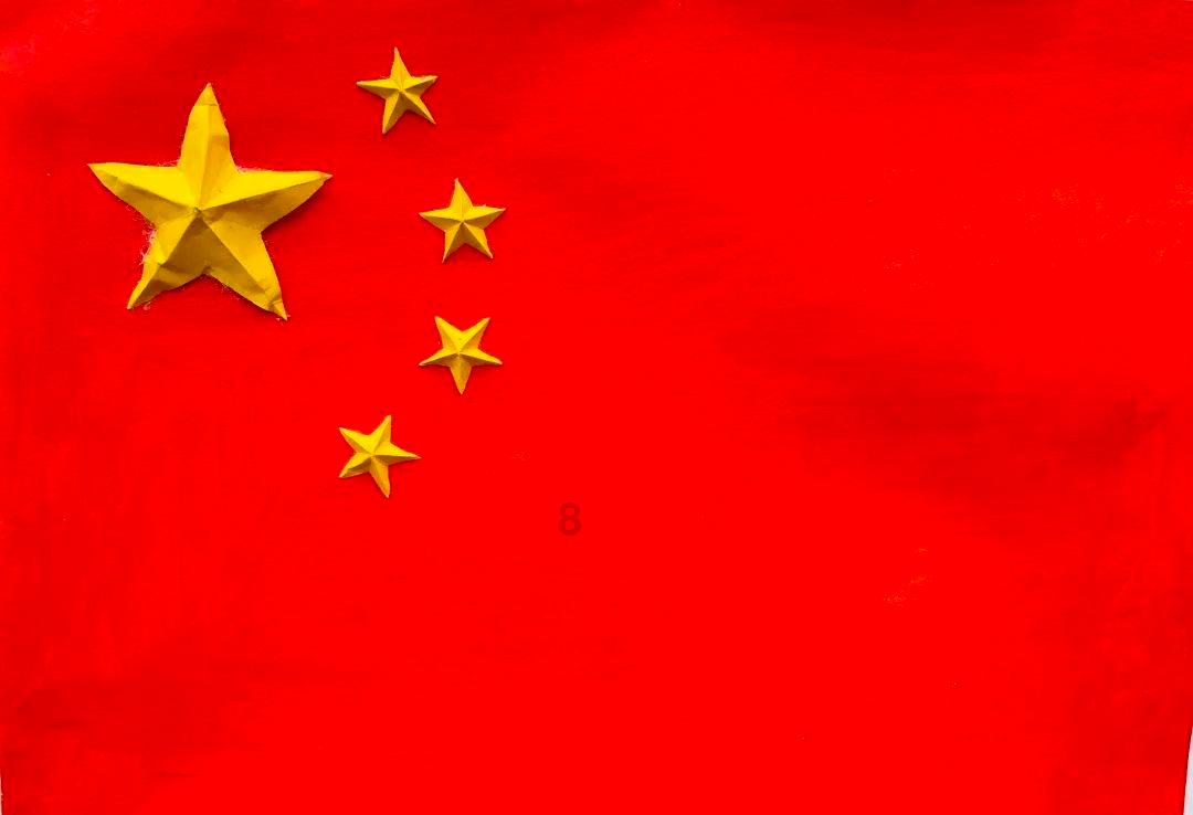 可爱的女生解救